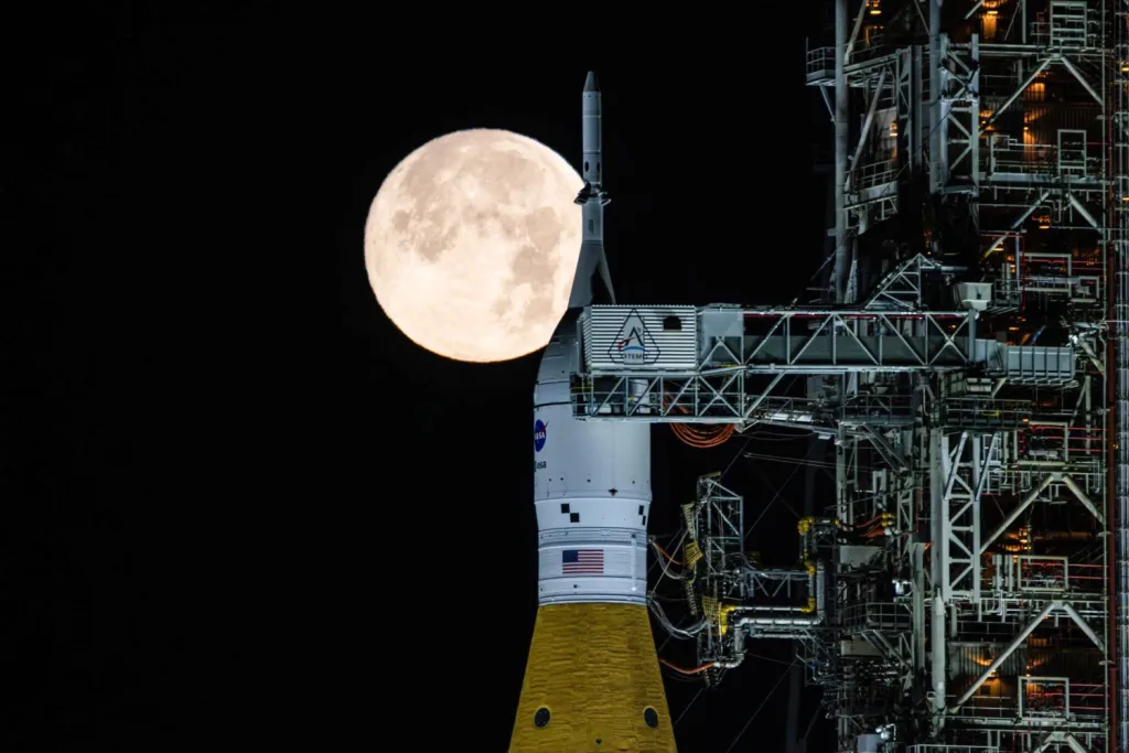 Moon Base: NASA's $20 Billion Lunar Outpost Plan Explained