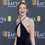 Emma Stone’s Snack Box Moment at 2026 Oscars: Why This Candid Gesture Had Everyone Talking