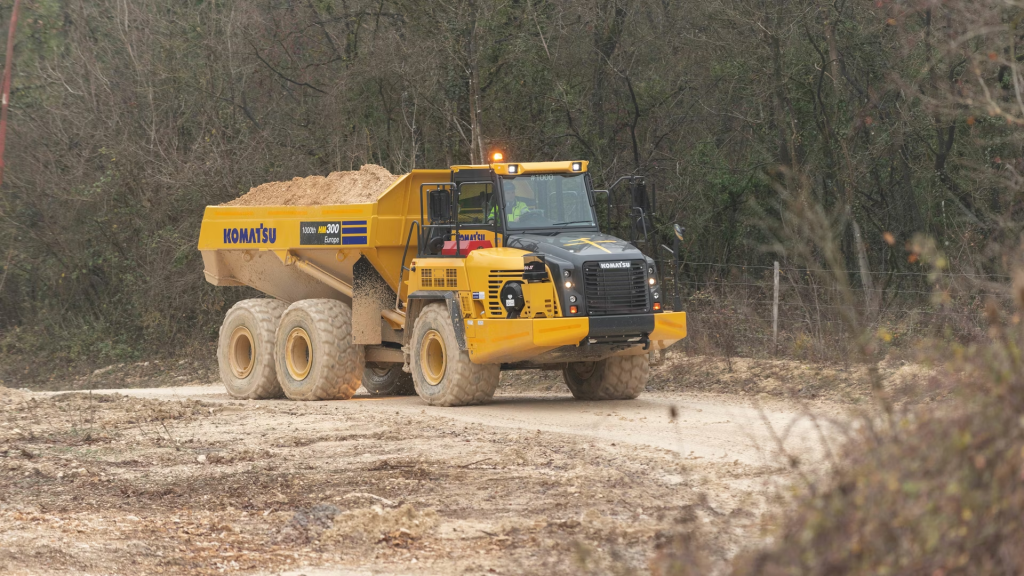 Komatsu