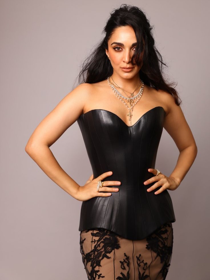 Kiara Advani Hot Pics