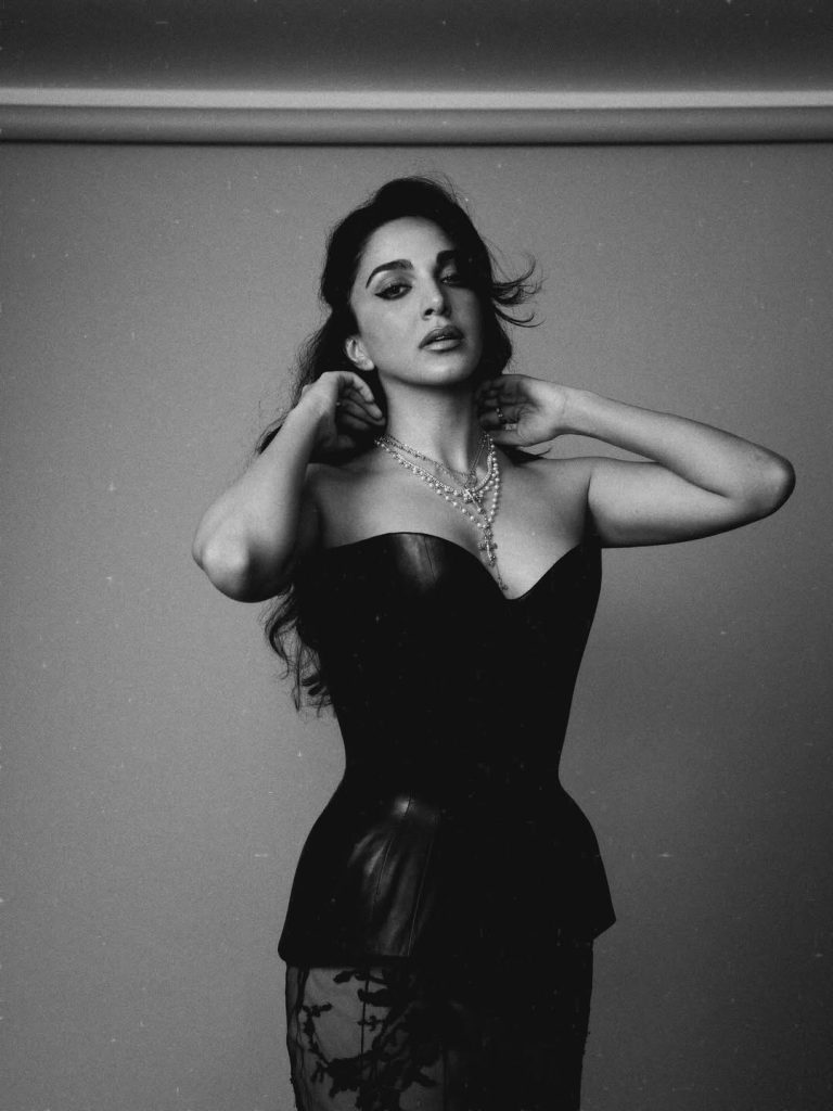 Kiara Advani Hot Pics