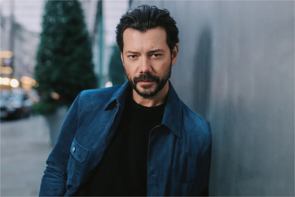 Professor Money Heist? Alvaro Morte