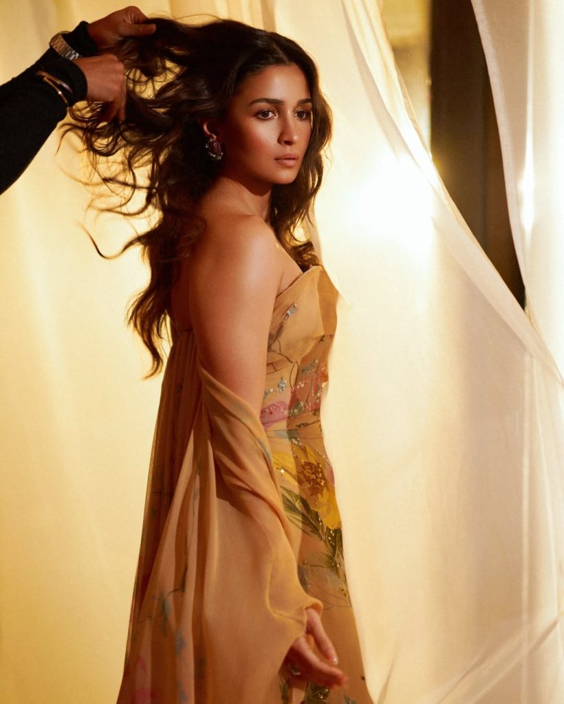 Alia Bhatt Hot Pics: 120+ Beautiful Photos of 2026