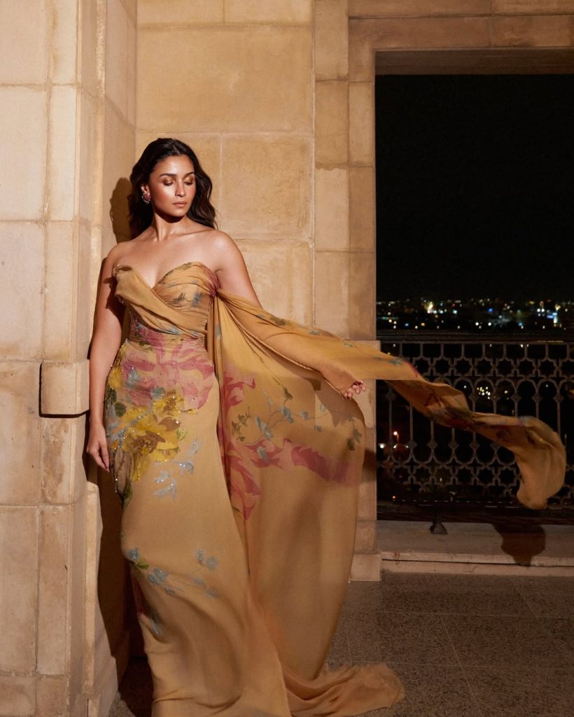Alia Bhatt Hot Pics: 120+ Beautiful Photos of 2026