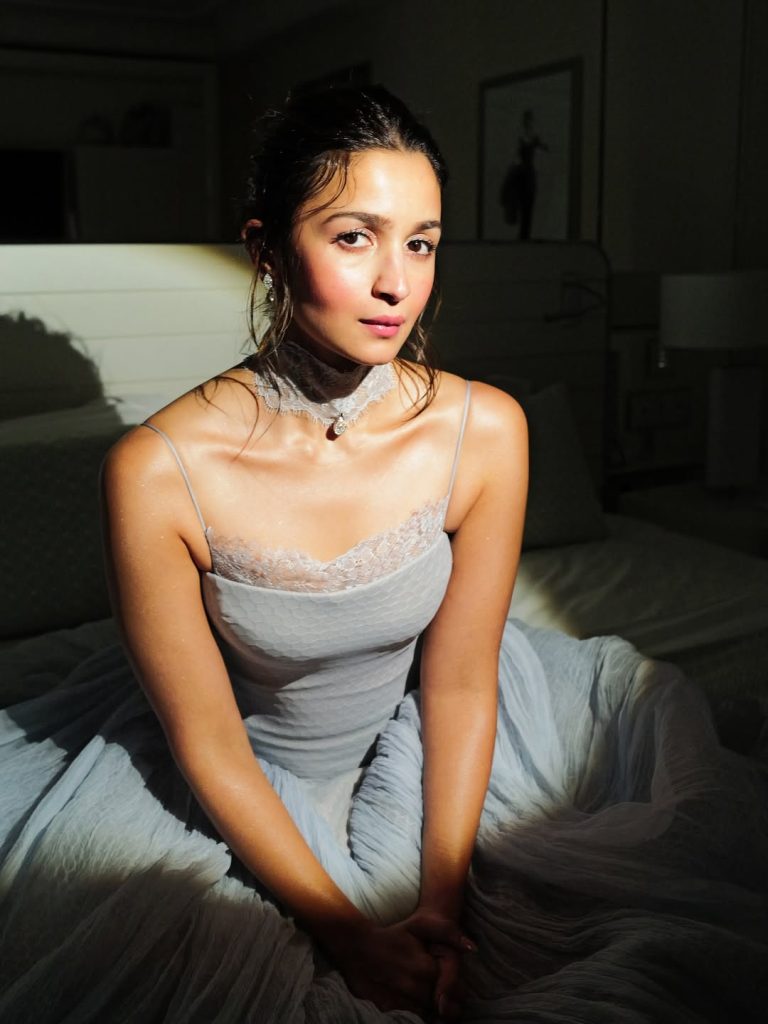 Alia Bhatt Hot Pics