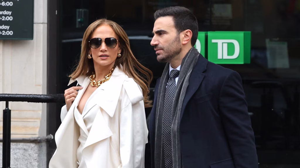 J.Lo 
