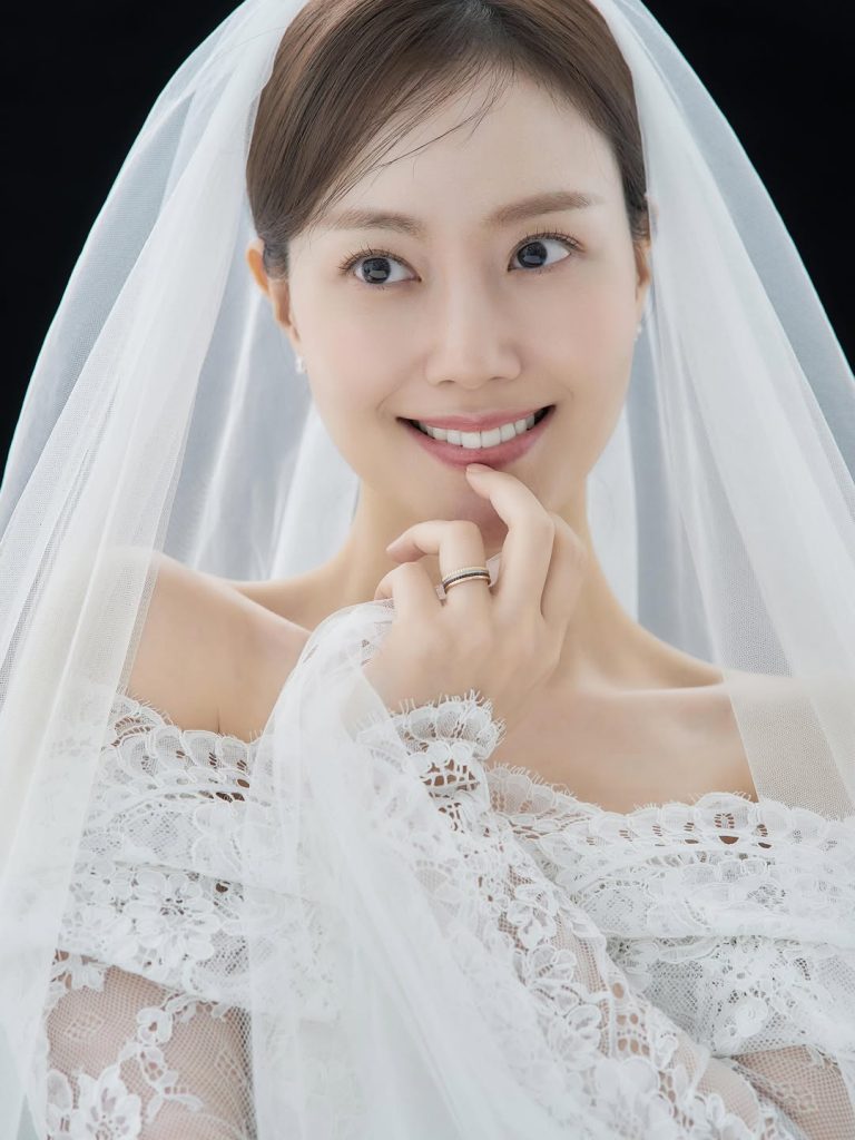 Moon Chae Won