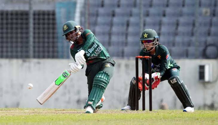 PAK-W vs BAN-W