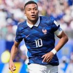 Mbappé Critical of Tactics in Loss by ‘Sloppy’ France