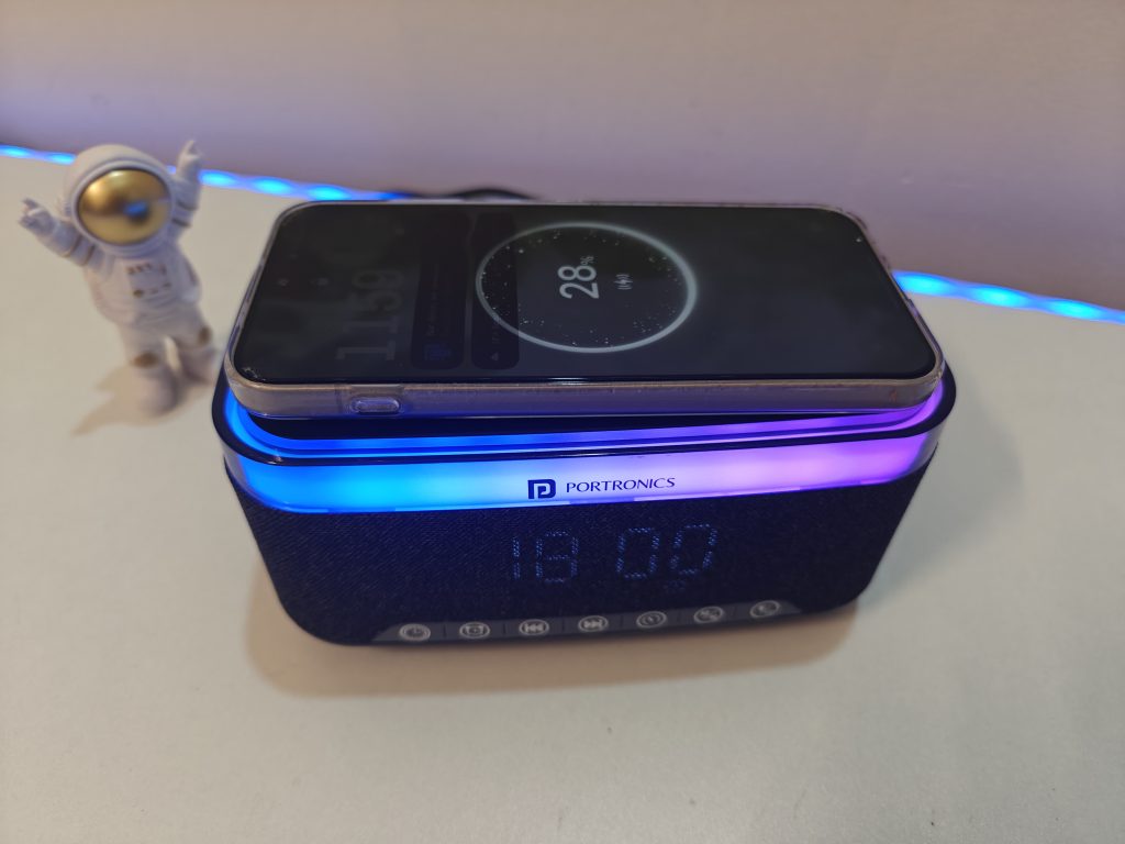 Portronics Trifusion Review: A 16W Speaker, Wireless Charger, and Mood Light for Just Rs. 1,599