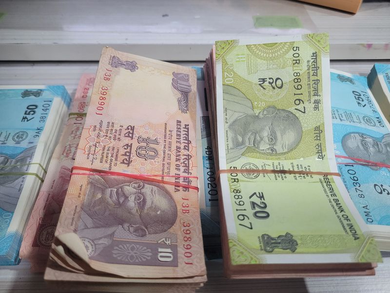 India Approves 1 Billion Polymer ₹10 & ₹20 Notes for Field Trial