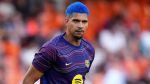 Liverpool sign defender Araújo on loan from Barça: £55m option