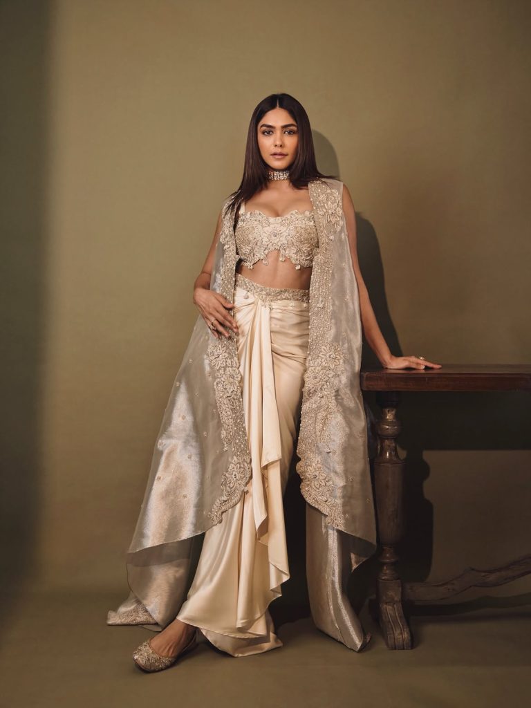 Mrunal Thakur Hot Pics