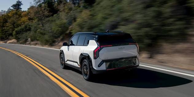 Kia EV3 2026: The $30,000 Electric SUV That Extends Kia's Hot Streak