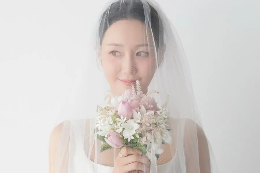 Lee Yoo Young