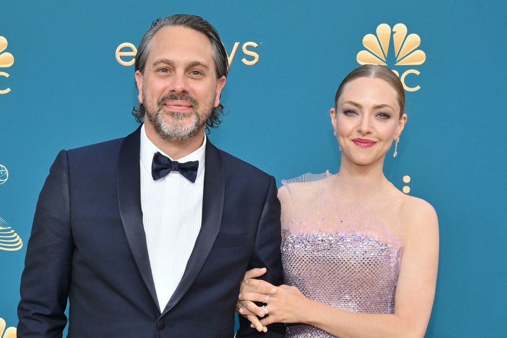 Amanda Seyfried and Thomas Sadoski