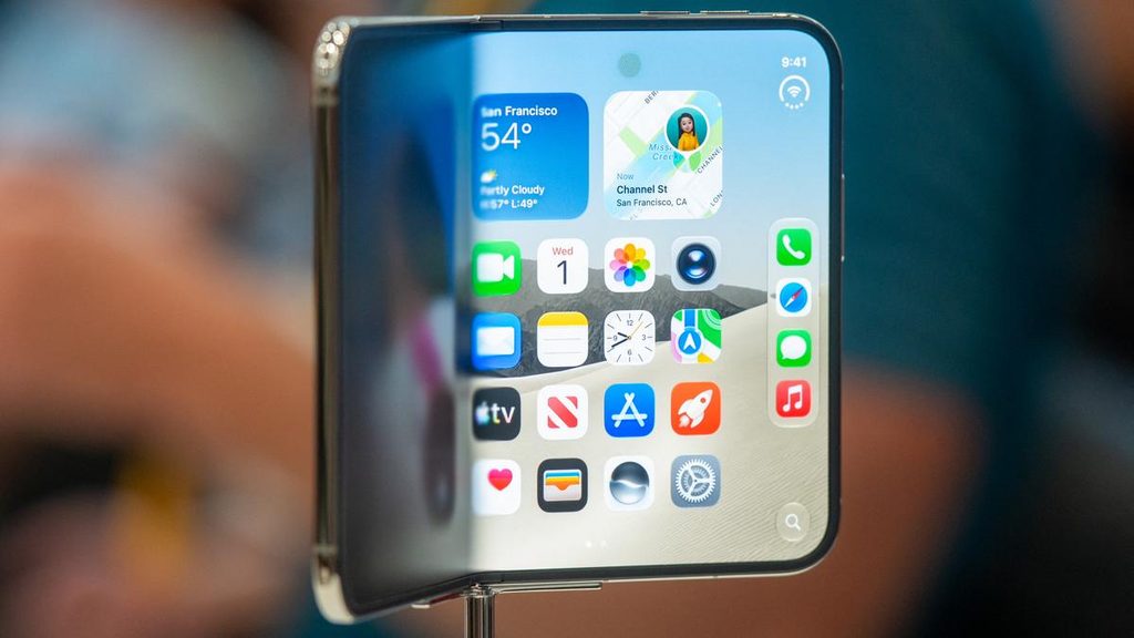 Apple Foldable Supply: iPhone Duo Demand Could Leave Store Shelves Empty