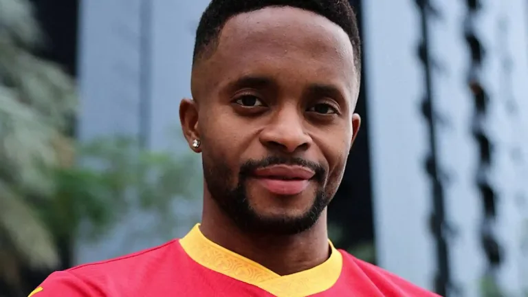 Kerala Blasters Sign Guinea Striker Momo Yansané
