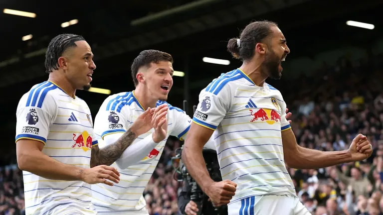 Man Utd Held: Carrick Under Fire