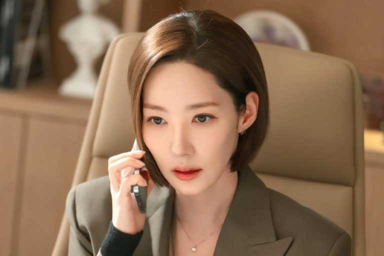 Clocking In for Love: Park Min Young Returns to the Office in “Nine to Six”