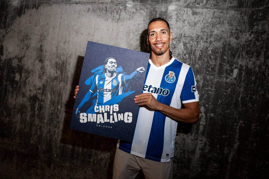 Chris Smalling joins FC Porto as a centre-back