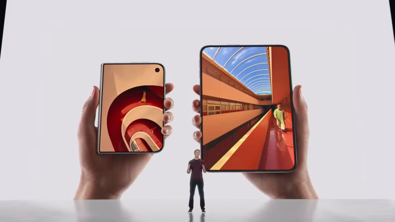 iPhone Duo India Launch: Stock Crisis!